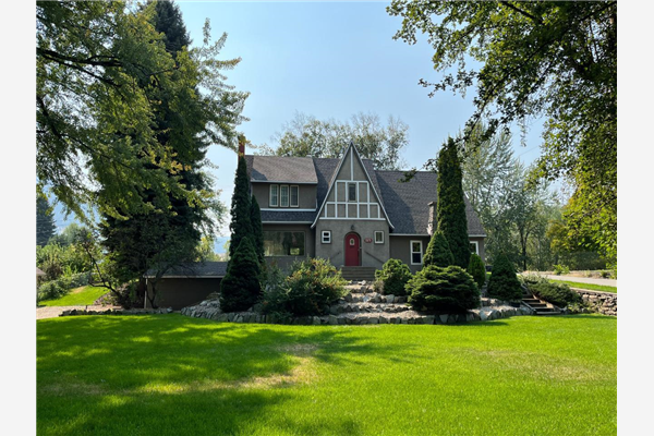 115 KOOTENAY AVENUE, Trail