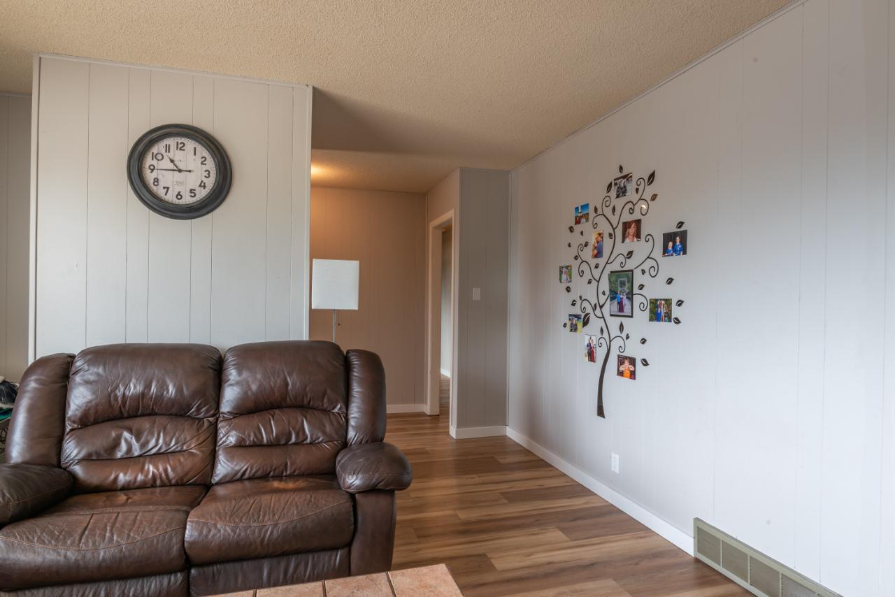 Listing 2472938 - Large Photo # 16