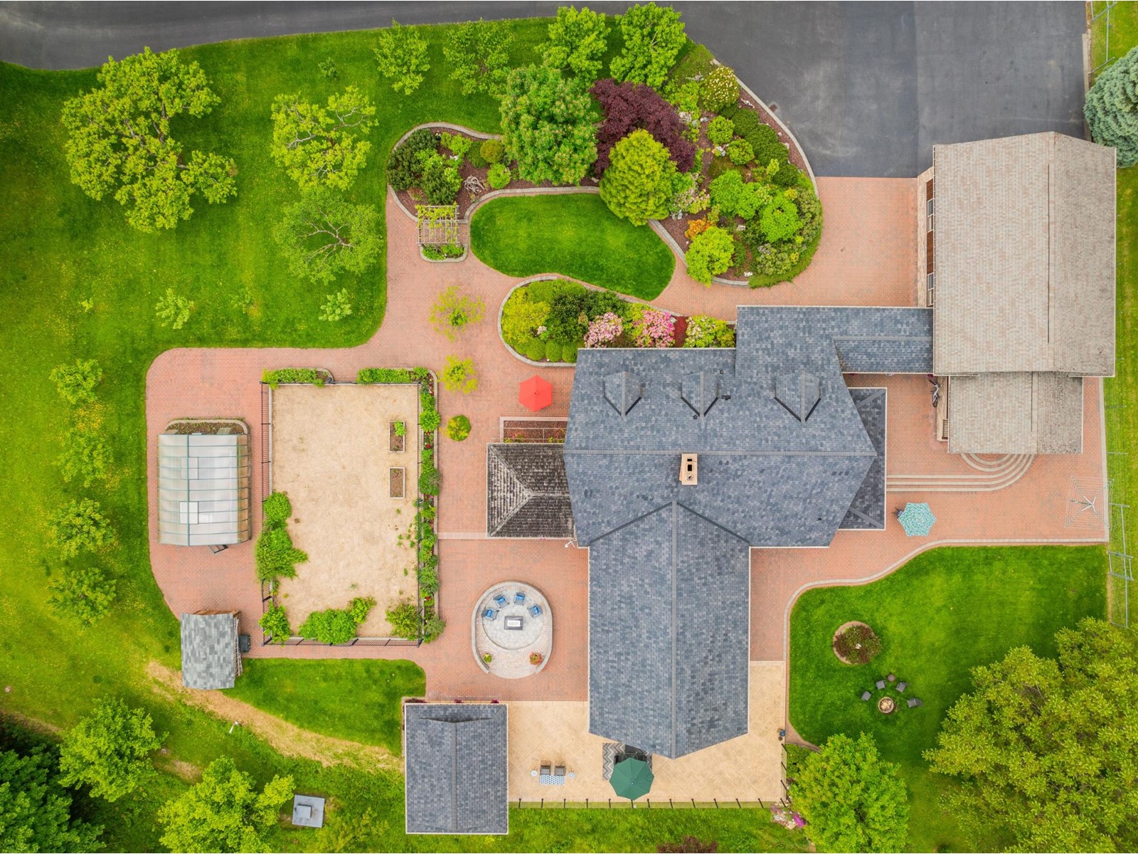 Listing 2472963 - Large Photo # 7