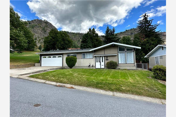 3815 CARNATION DRIVE, Trail