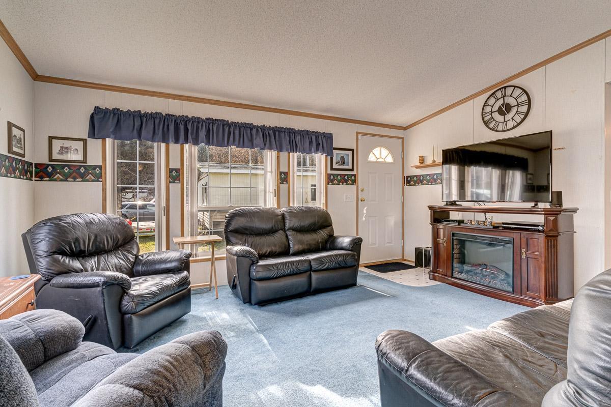27 - 6272 LOWER ELK VALLEY ROAD, #27