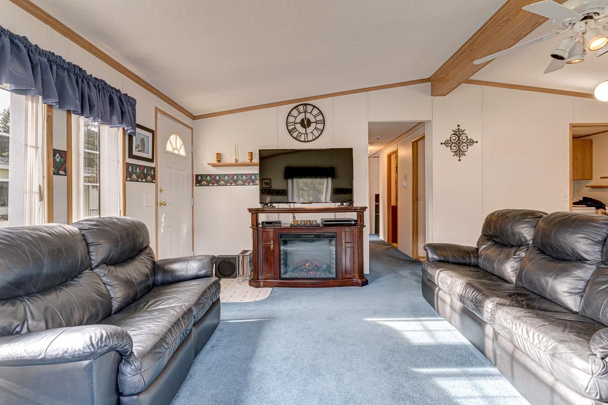 27 - 6272 LOWER ELK VALLEY ROAD, #27