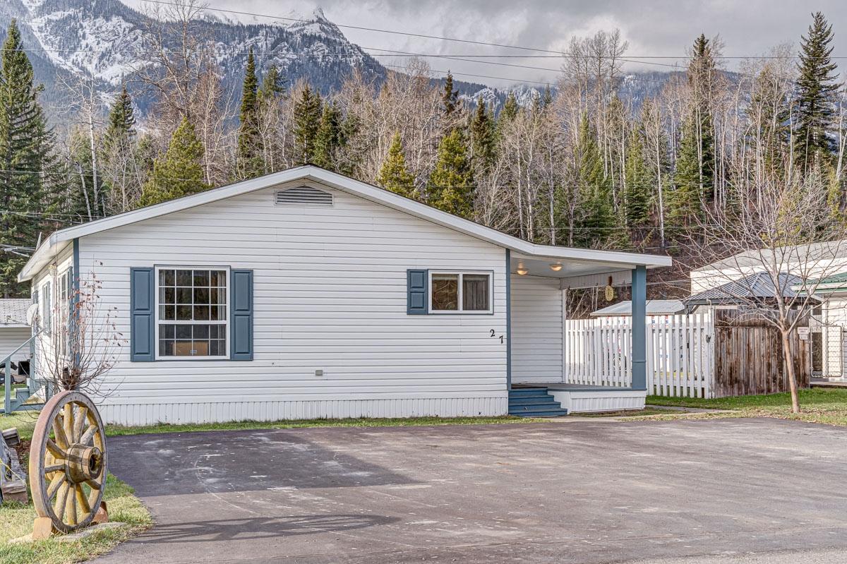 27 - 6272 LOWER ELK VALLEY ROAD, #27
