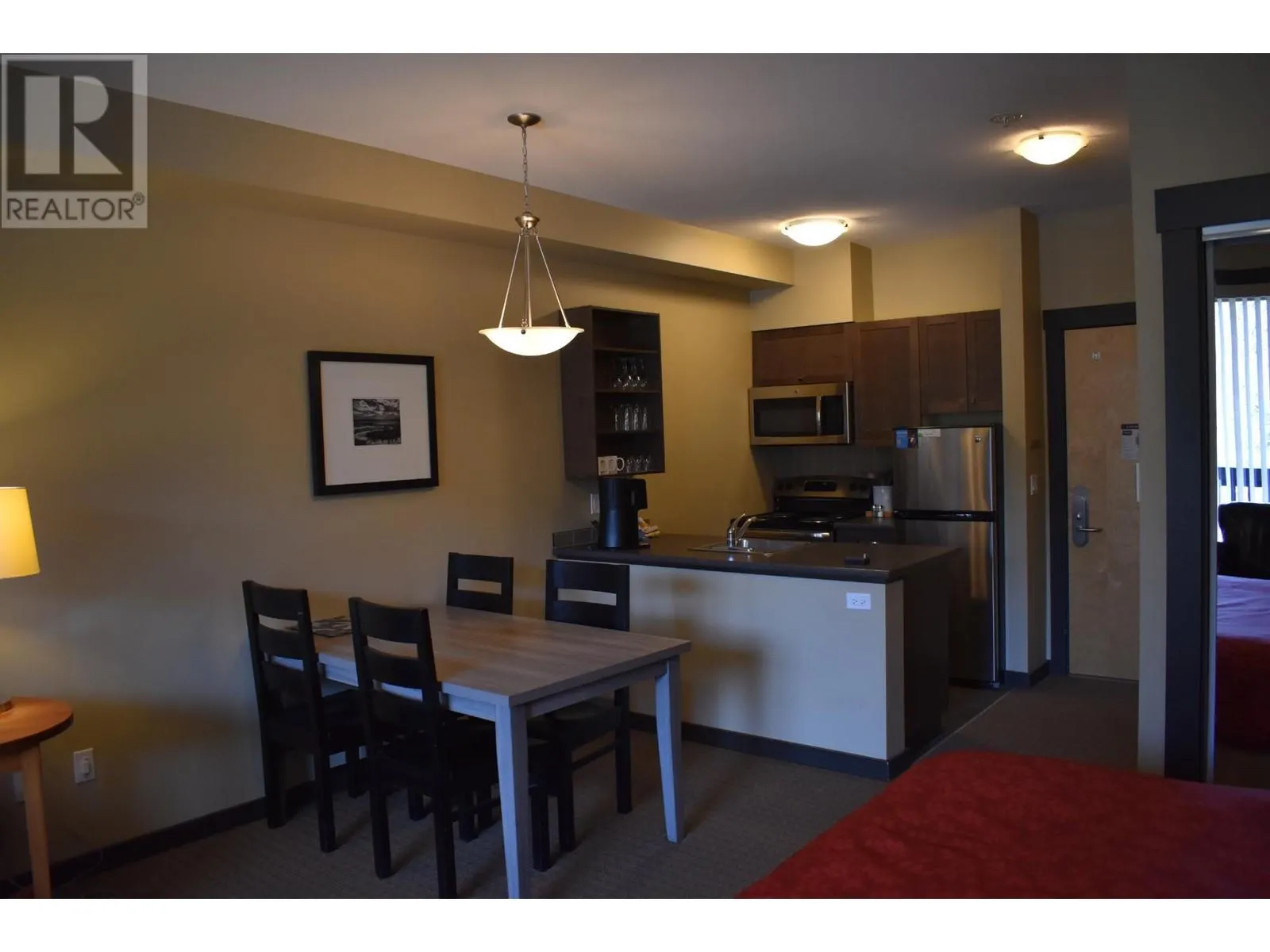 2064 SUMMIT Drive Unit# 110
