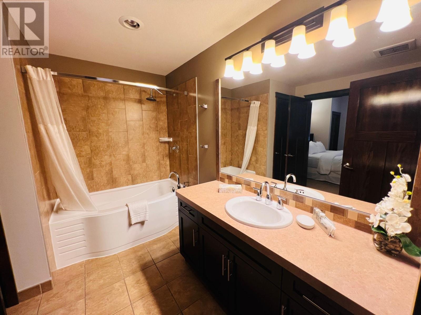 800 BIGHORN Boulevard Unit# 822c
