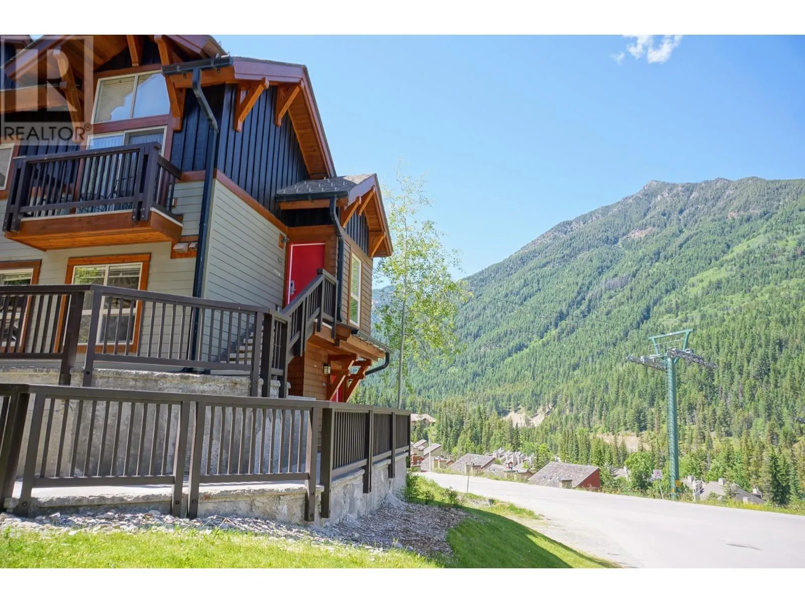 2049 SUMMIT Drive Unit# 314B