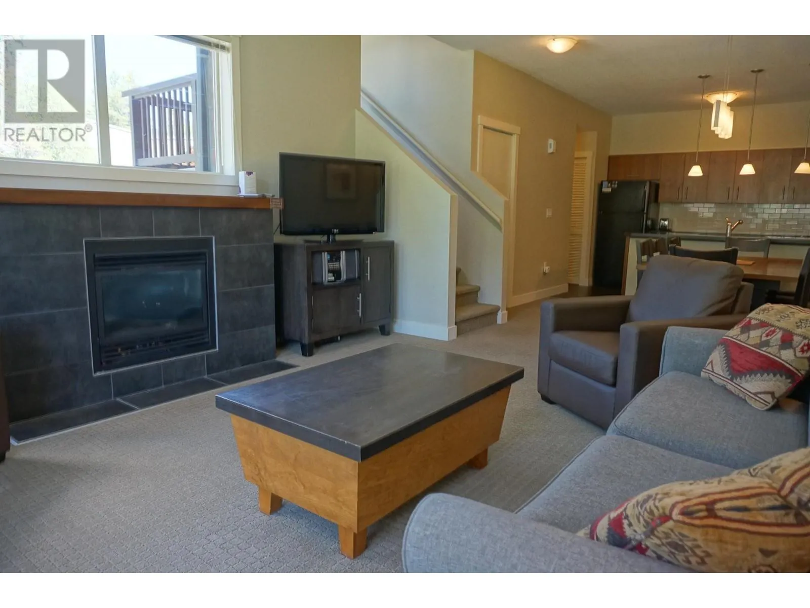 2049 SUMMIT Drive Unit# 314B