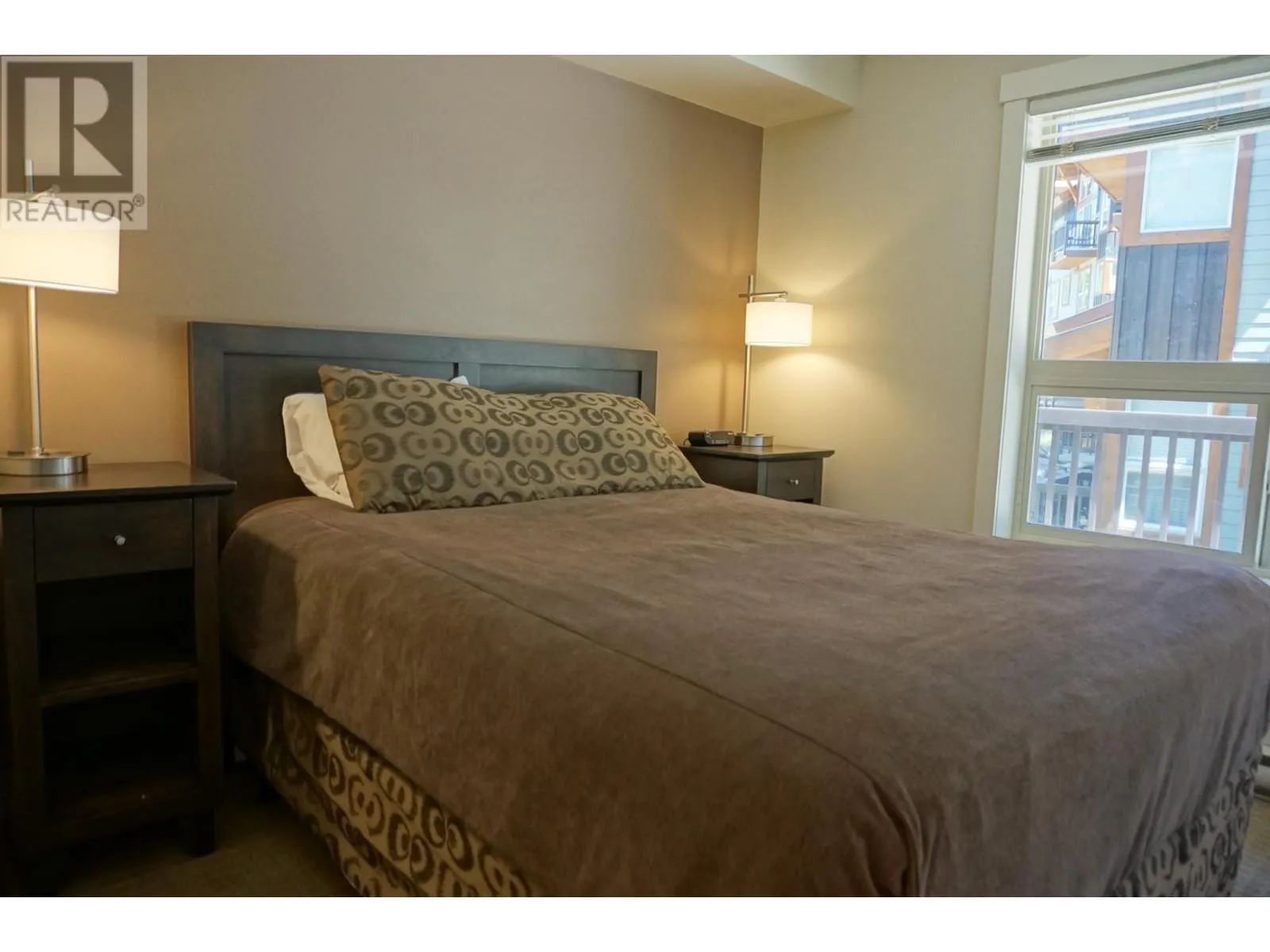 2049 SUMMIT Drive Unit# 314B