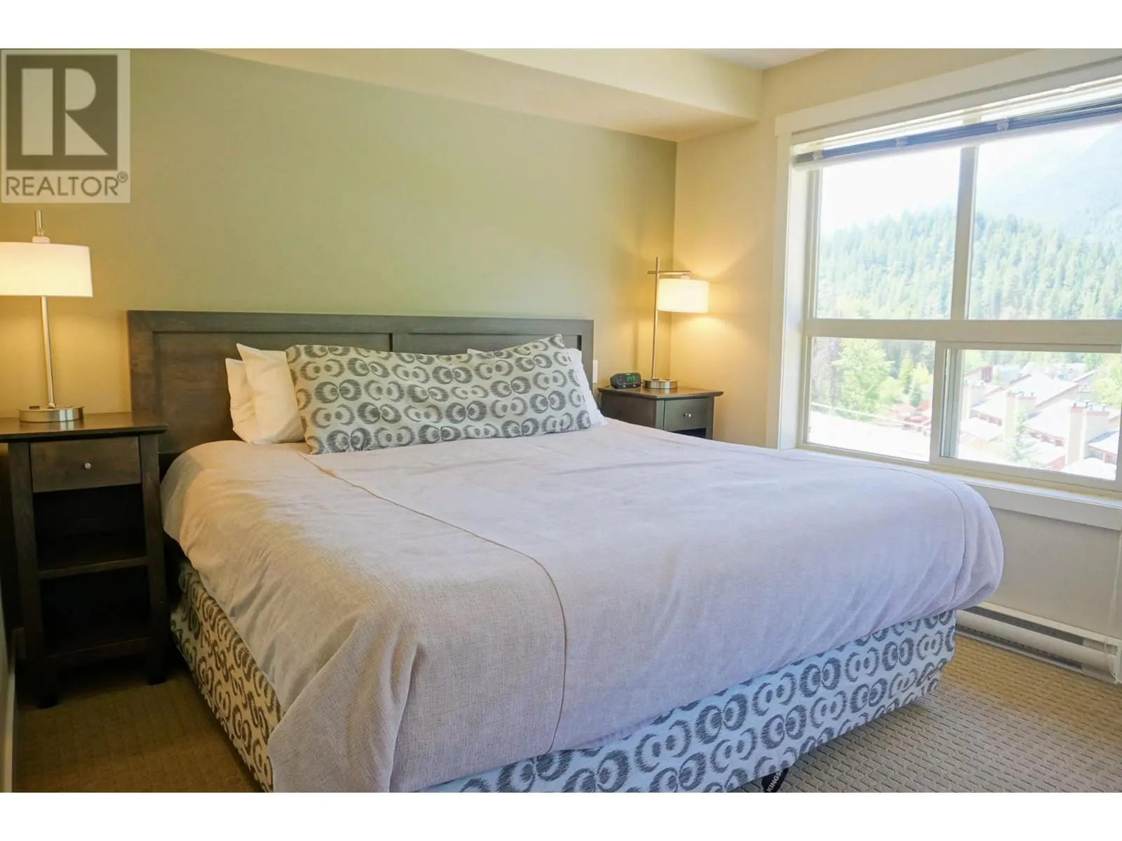2049 SUMMIT Drive Unit# 314B