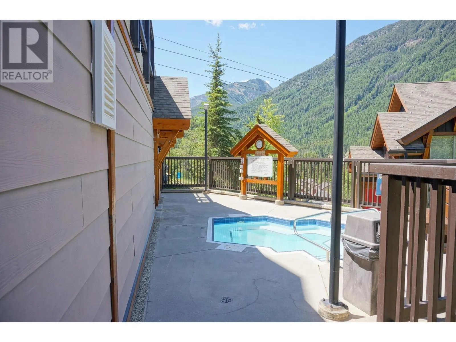 2049 SUMMIT Drive Unit# 314B
