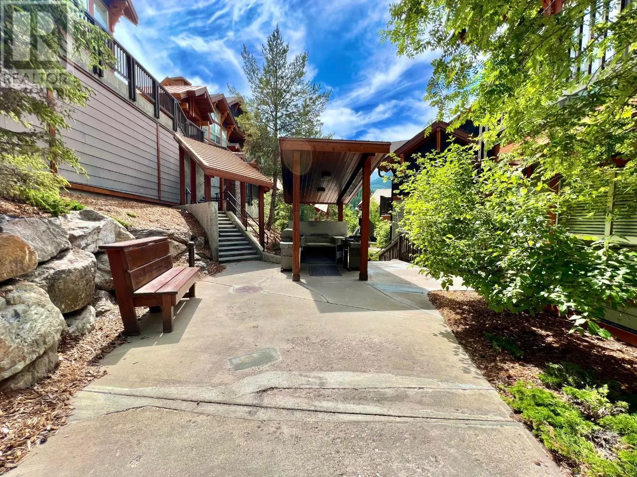 2049 SUMMIT Drive Unit# 313A