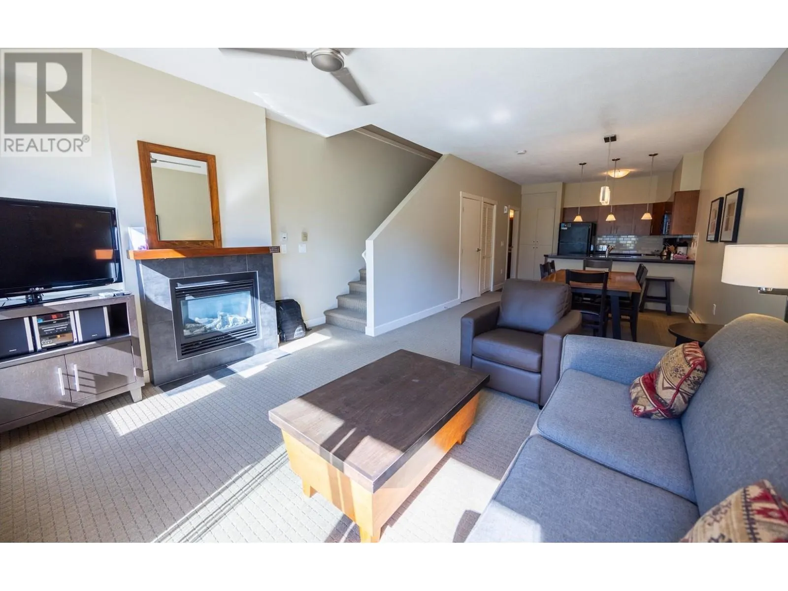 2049 SUMMIT Drive Unit# 313A
