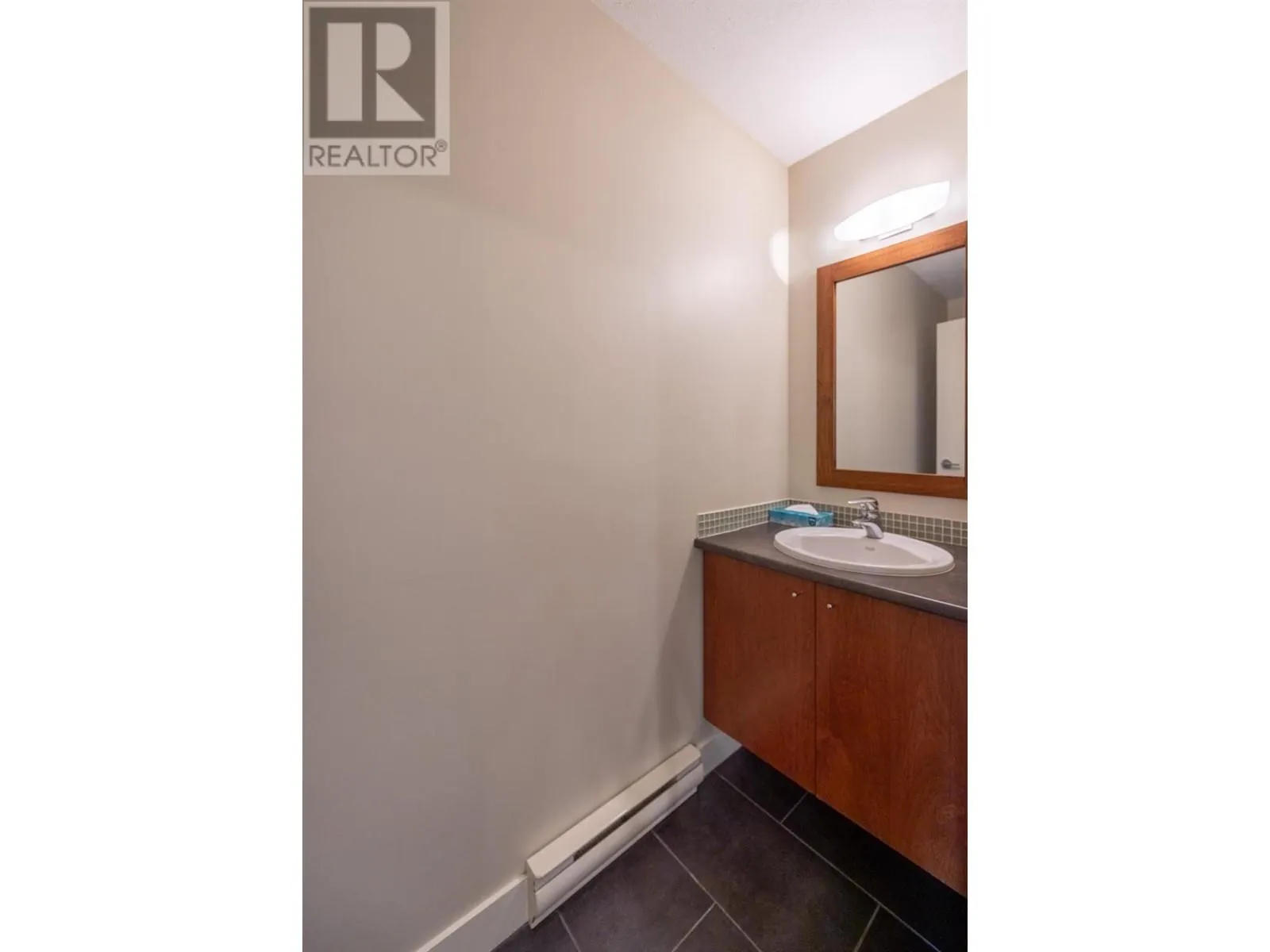 2049 SUMMIT Drive Unit# 313A