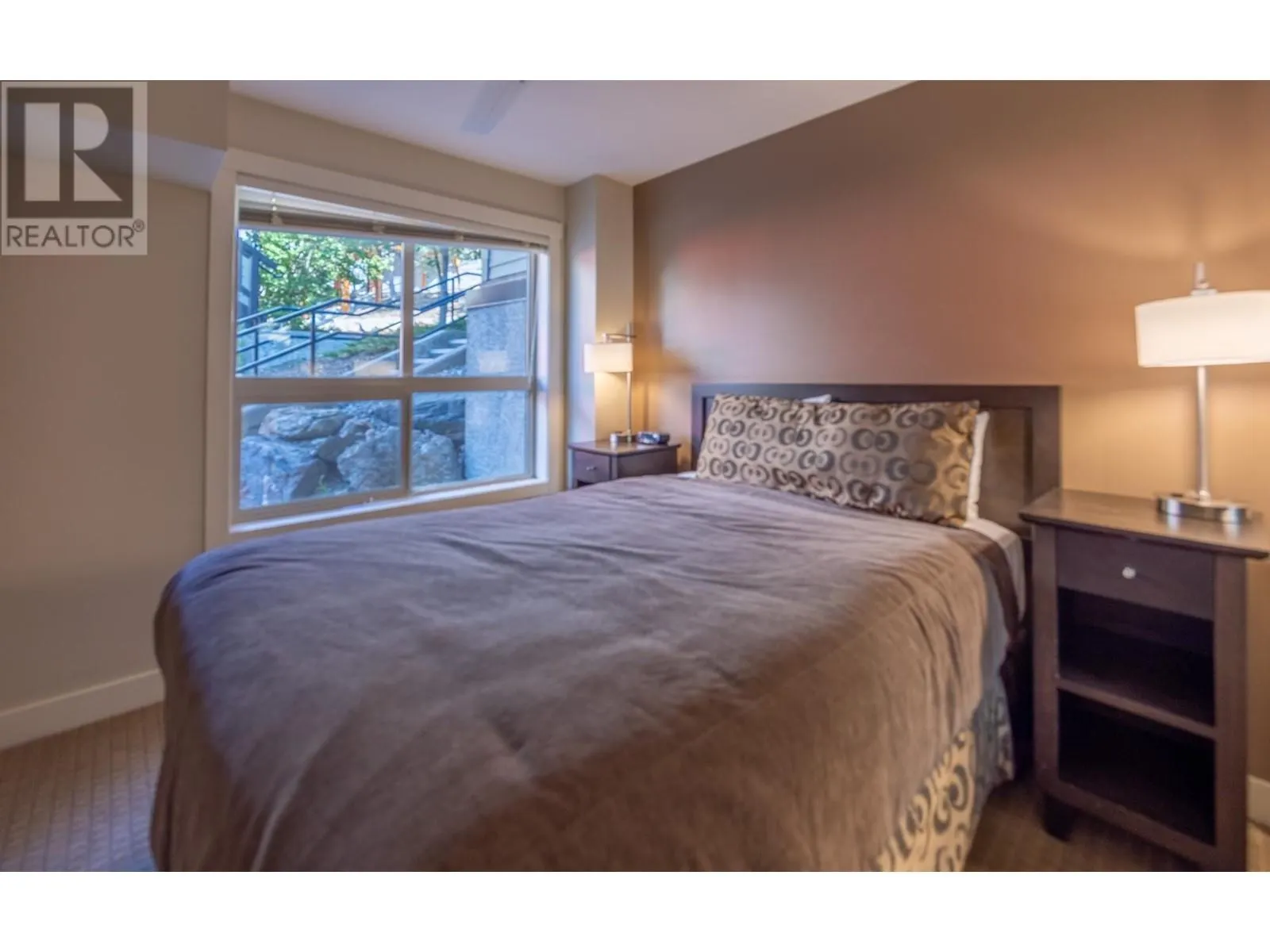 2049 SUMMIT Drive Unit# 313A