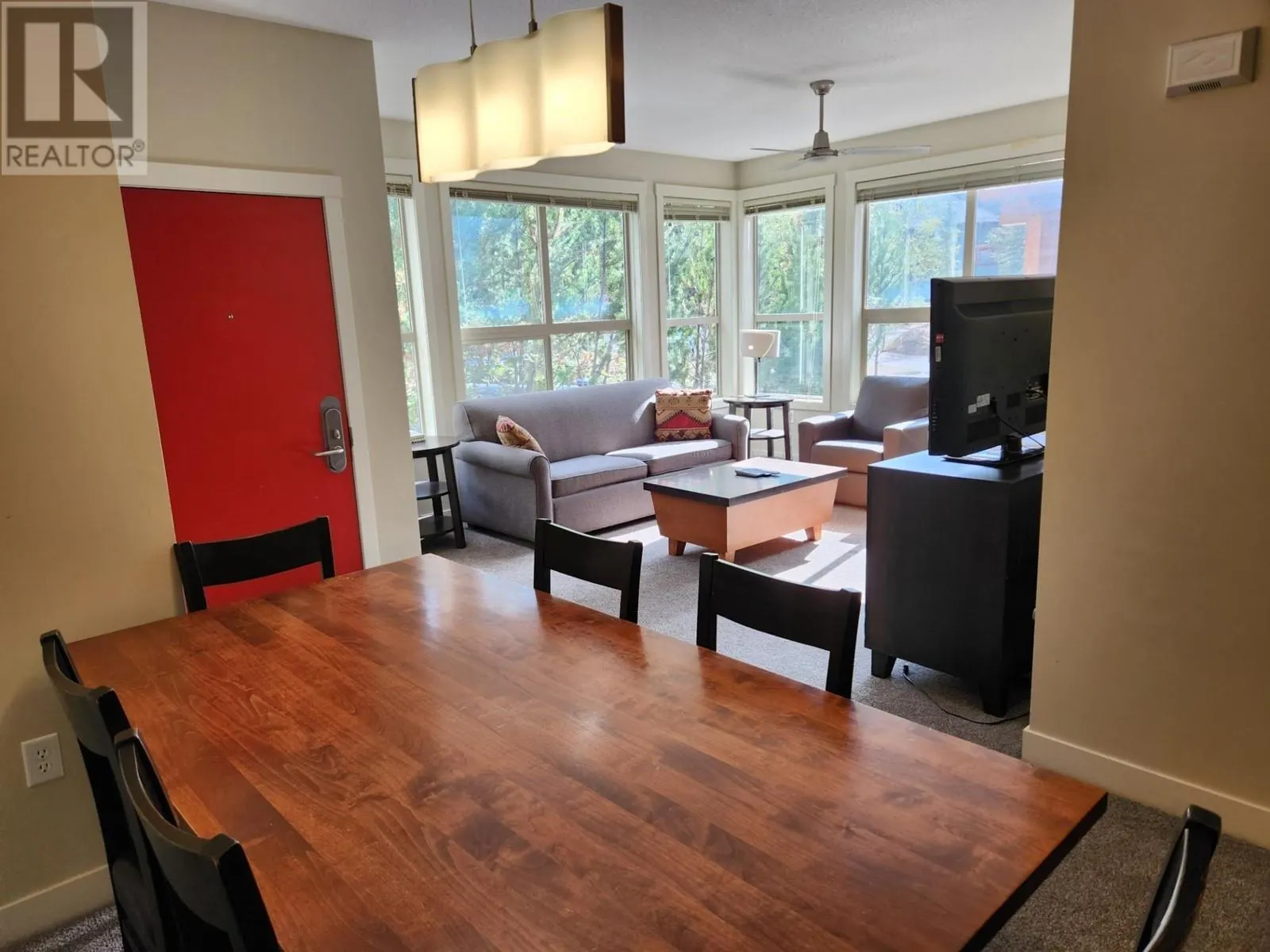 2049 SUMMIT Drive Unit# 211A