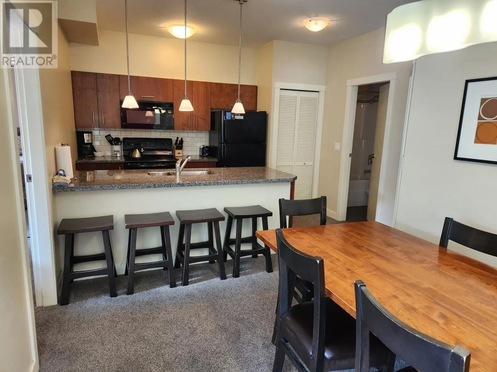 2049 SUMMIT Drive Unit# 211A
