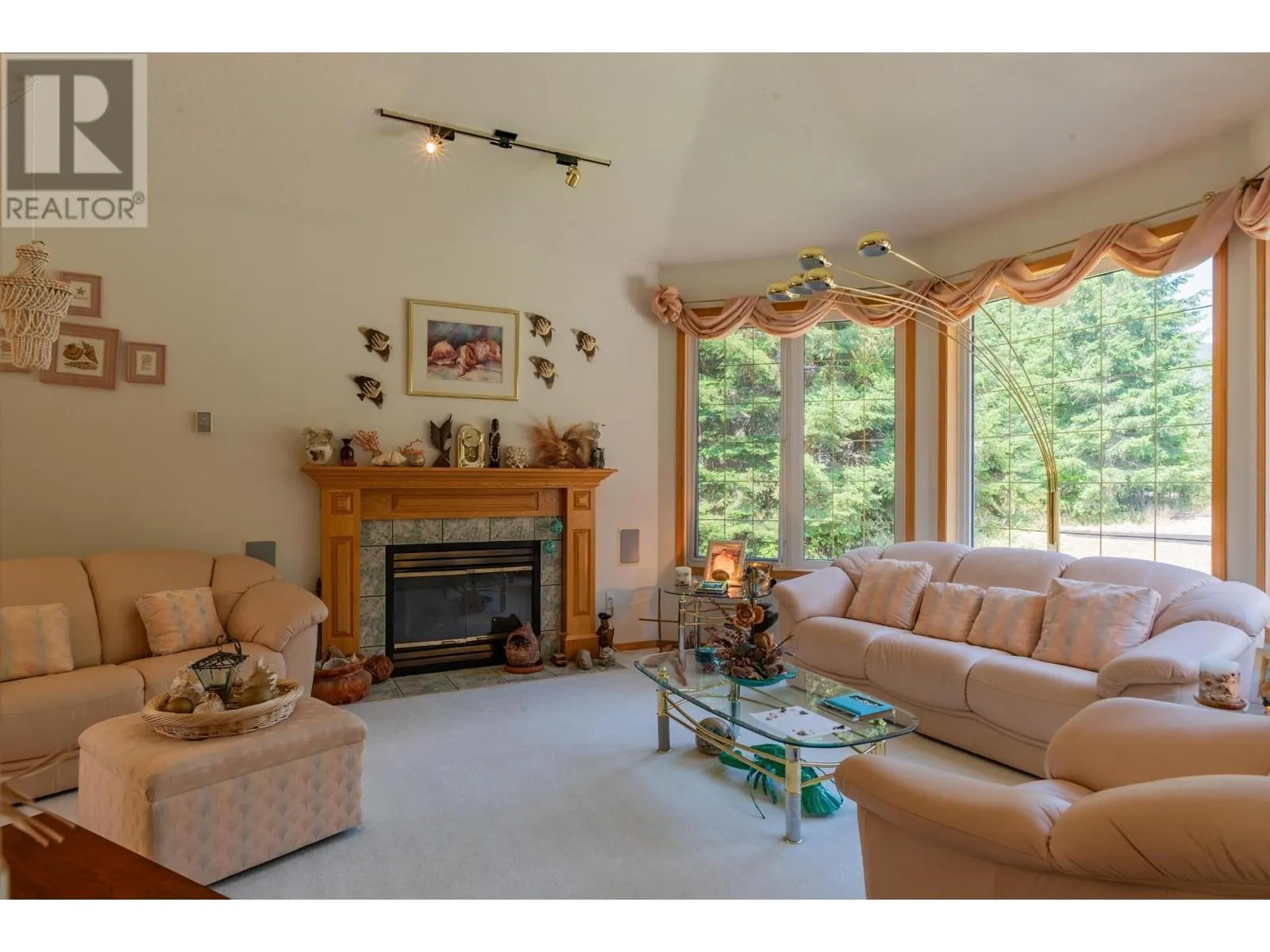2718 OSACHOFF Road