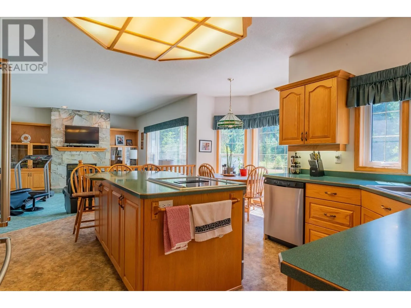 2718 OSACHOFF Road