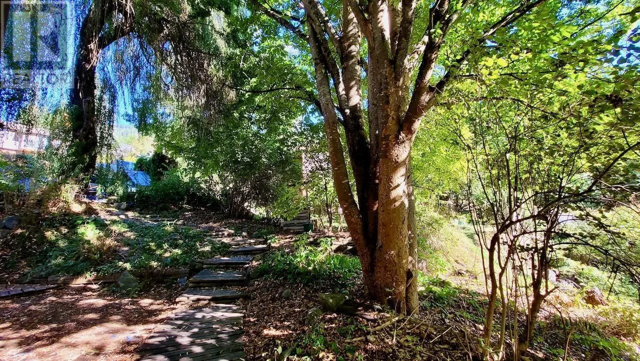 2010 CREEK Street
