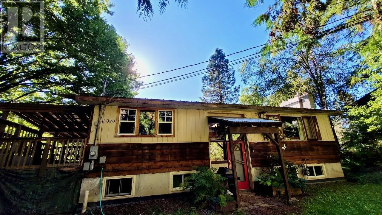 2010 CREEK Street