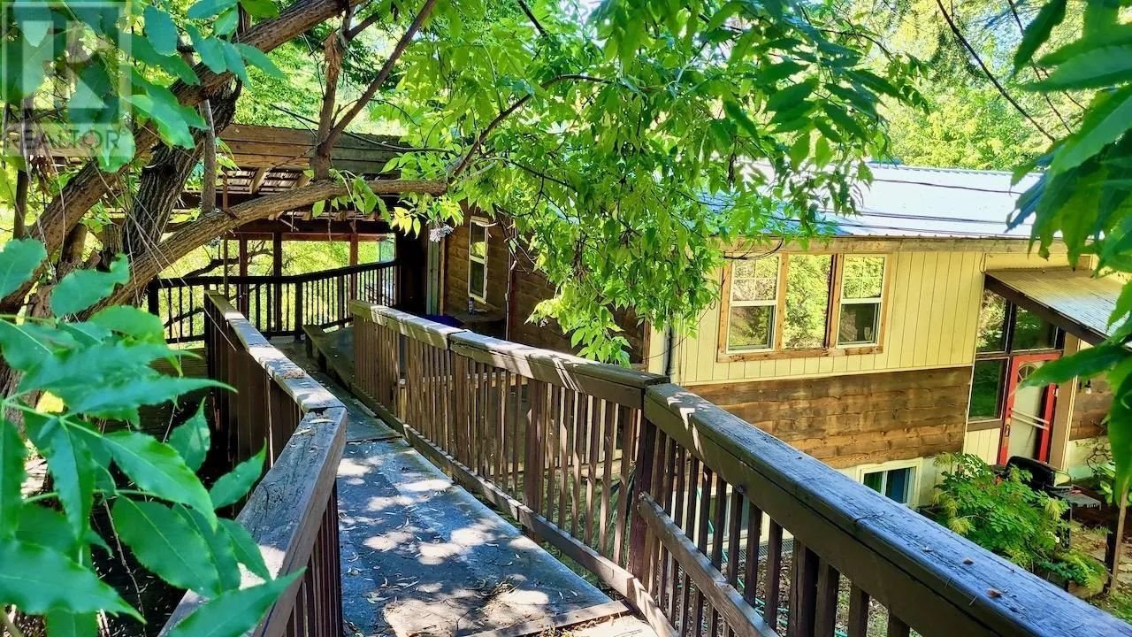 2010 CREEK Street