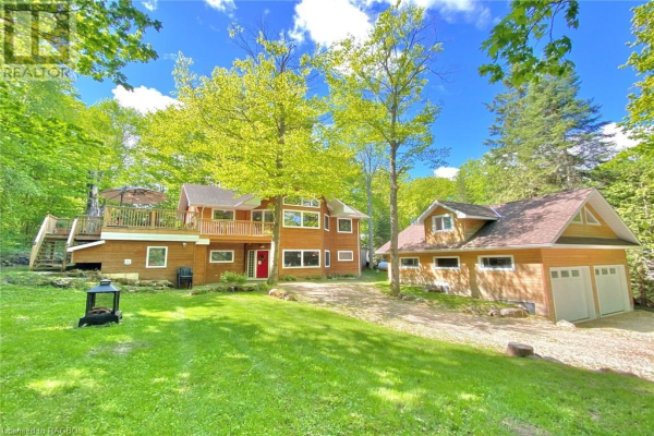 252 CANROBERT STREET, Grey Highlands