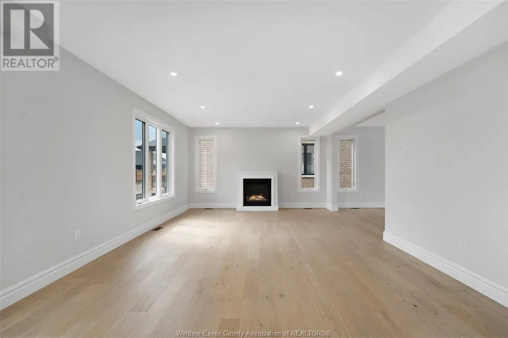 101 KINGSBRIDGE Unit# LOT 44