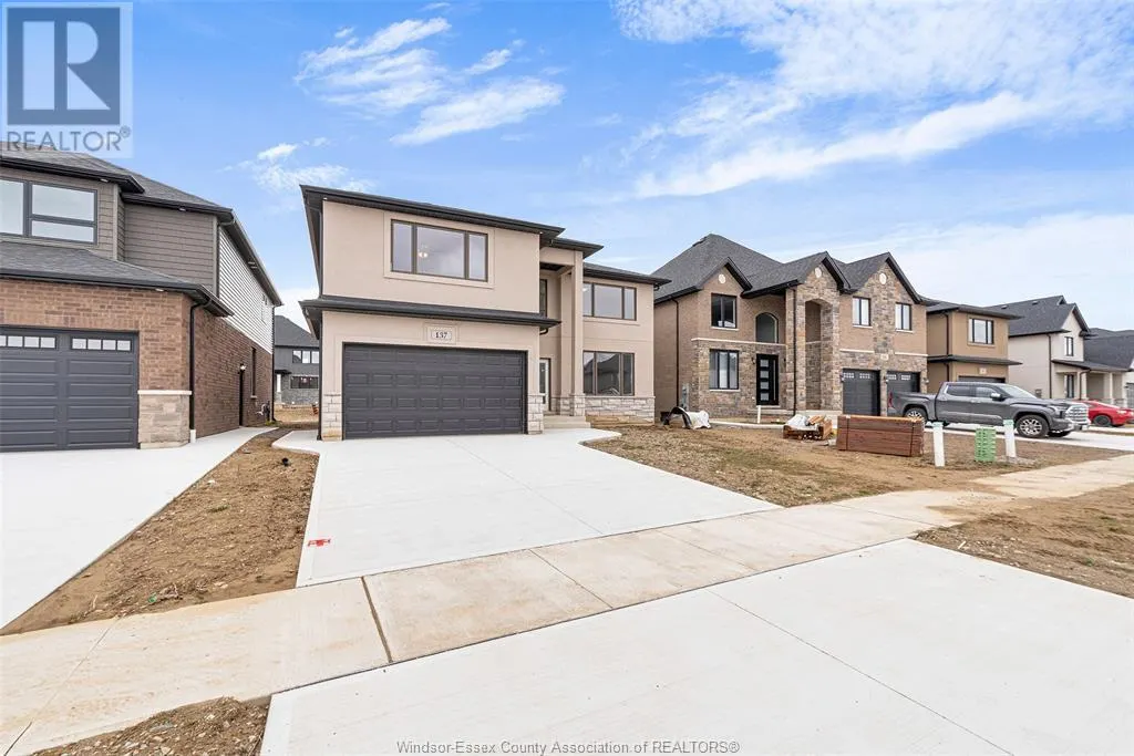 101 KINGSBRIDGE Unit# LOT 44