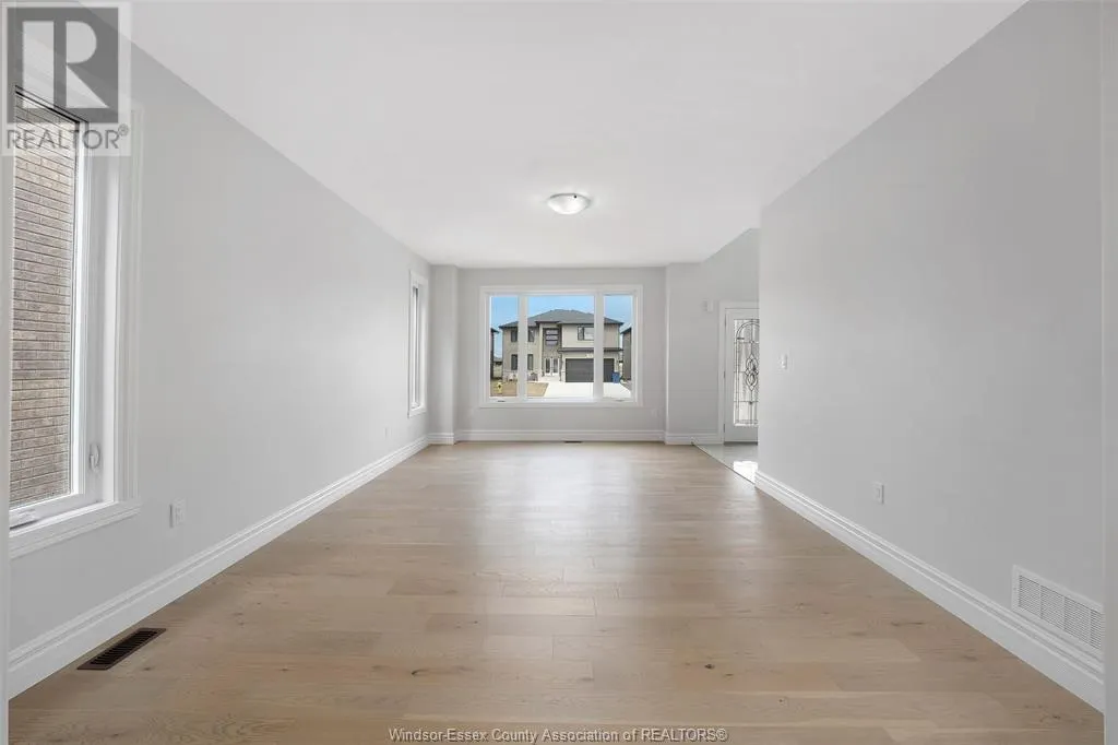 101 KINGSBRIDGE Unit# LOT 44