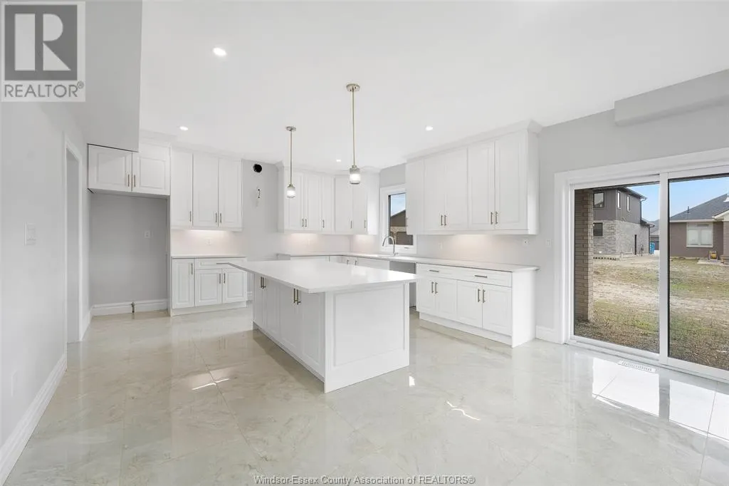 101 KINGSBRIDGE Unit# LOT 44