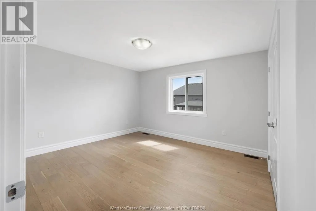 101 KINGSBRIDGE Unit# LOT 44