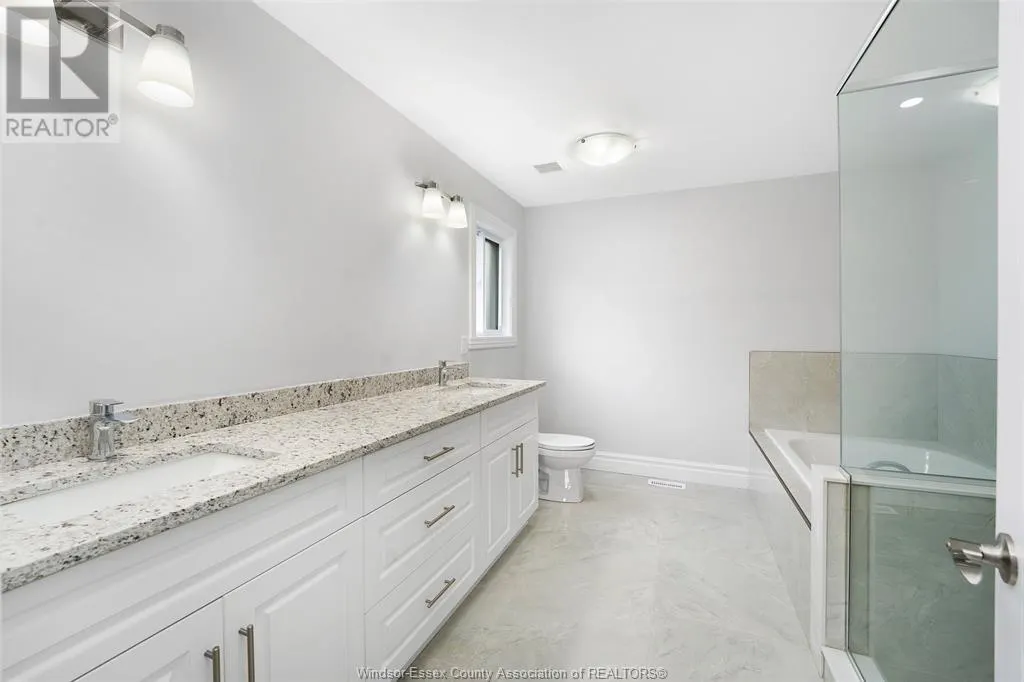 101 KINGSBRIDGE Unit# LOT 44