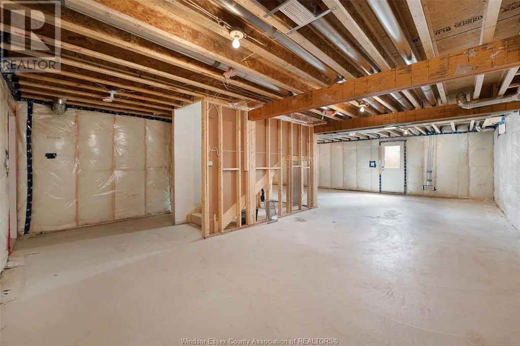 101 KINGSBRIDGE Unit# LOT 44
