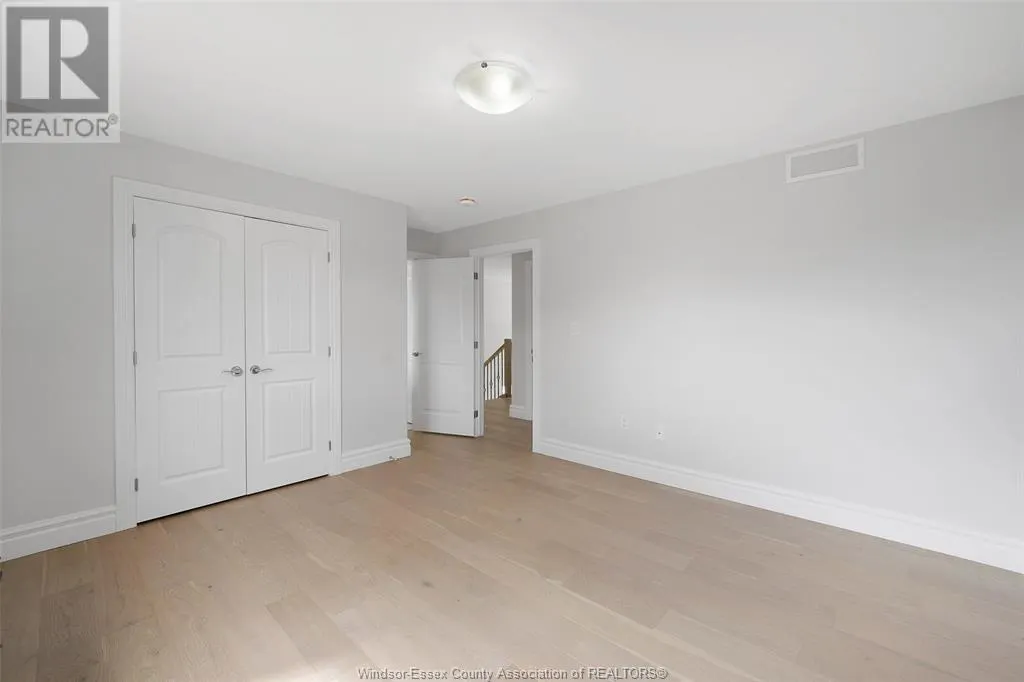 101 KINGSBRIDGE Unit# LOT 44