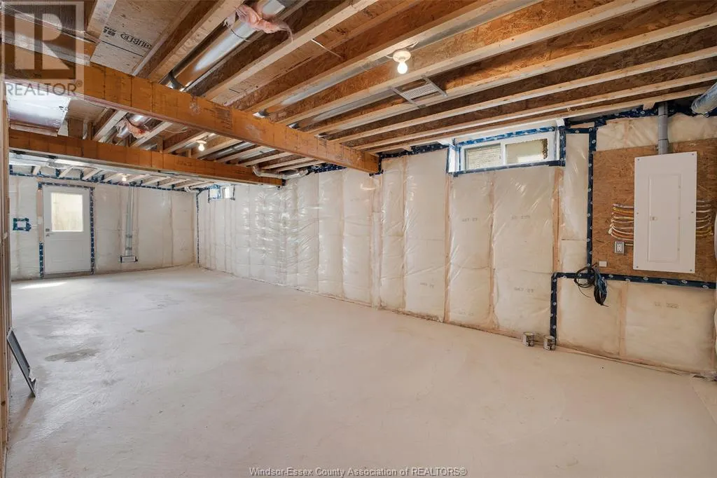 101 KINGSBRIDGE Unit# LOT 44