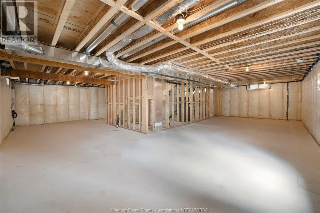 101 KINGSBRIDGE Unit# LOT 44