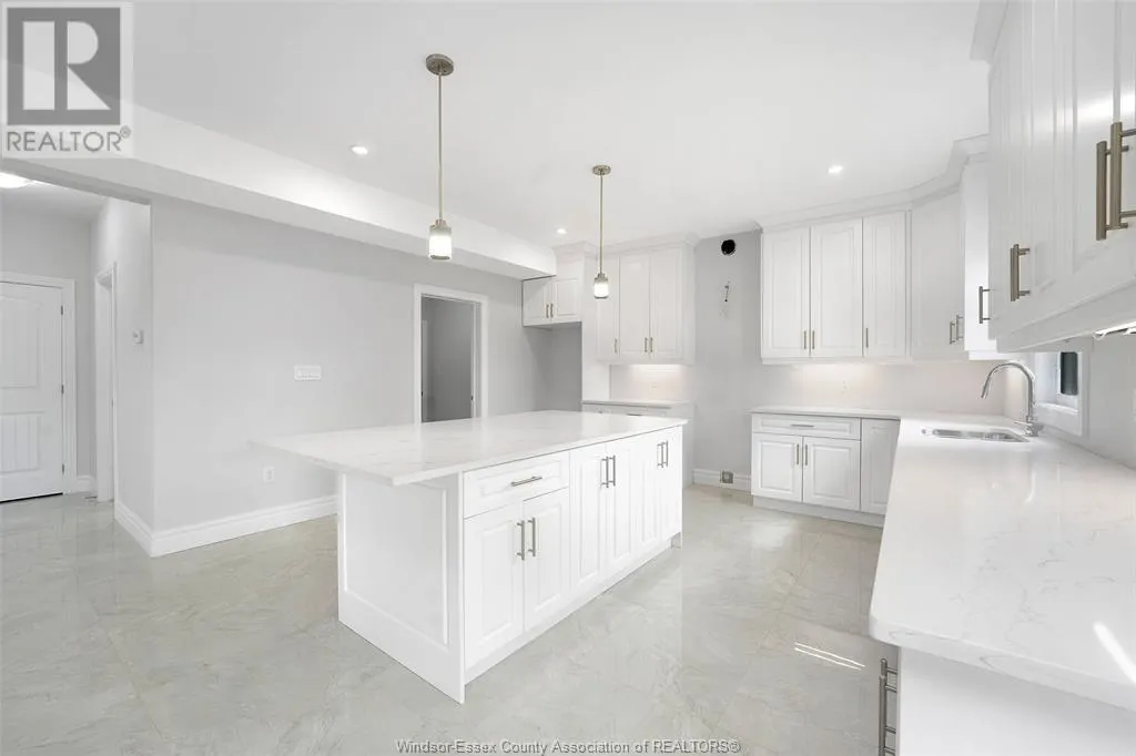 101 KINGSBRIDGE Unit# LOT 44