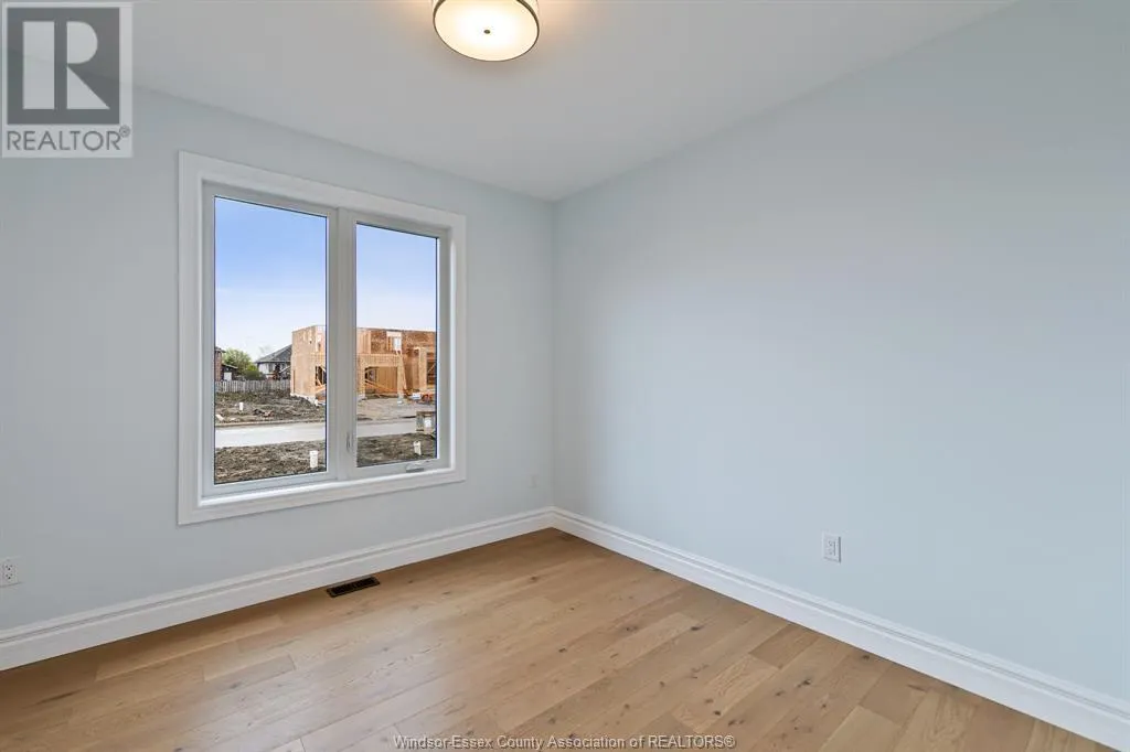 256 DELORES