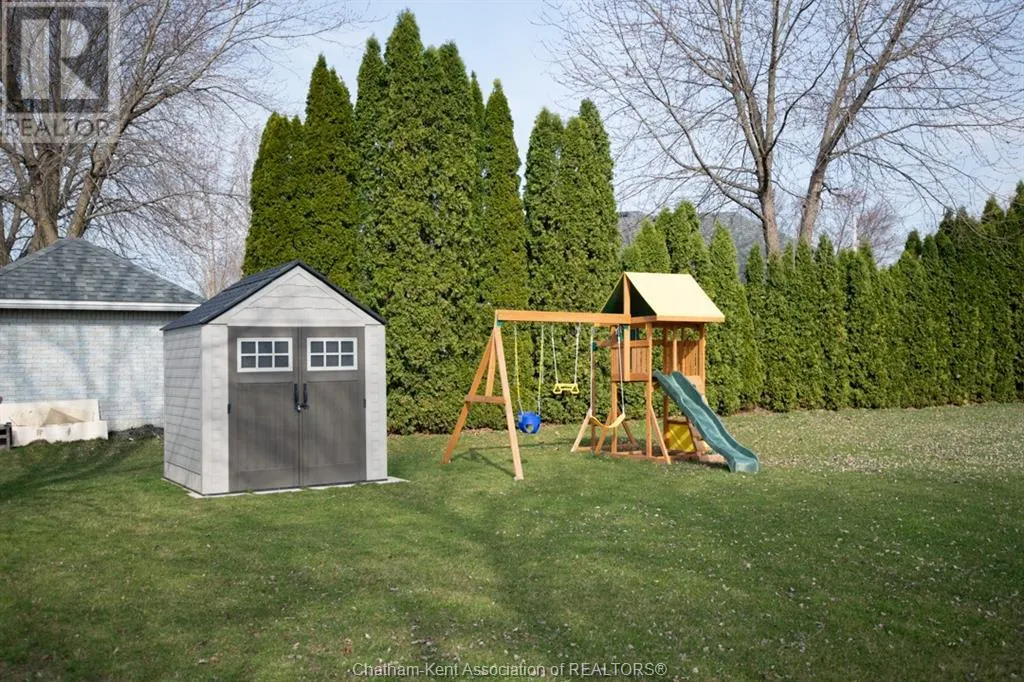 4011 DUFFERIN AVENUE