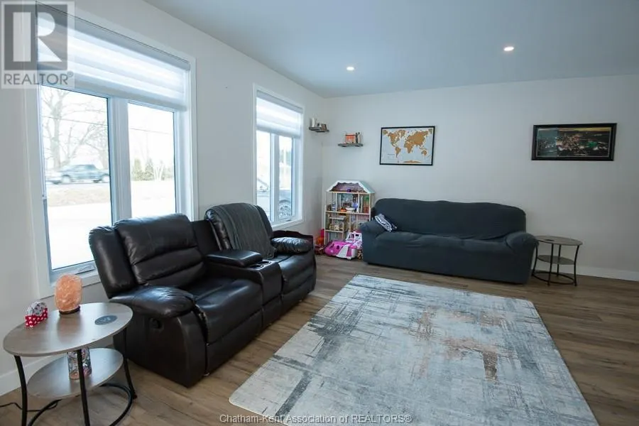 4011 DUFFERIN AVENUE