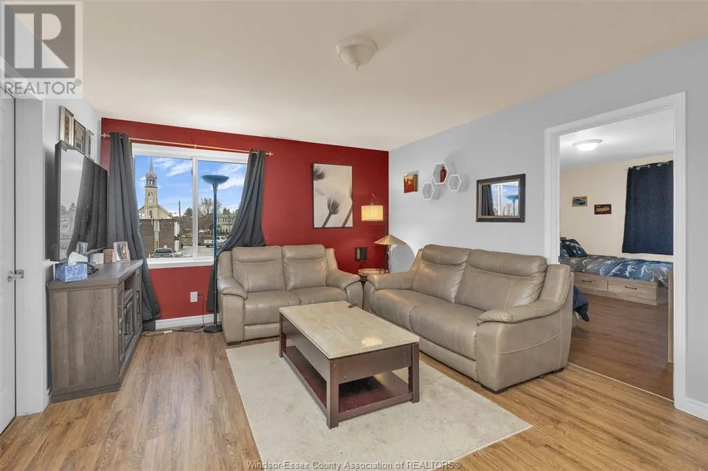 1107 LESPERANCE