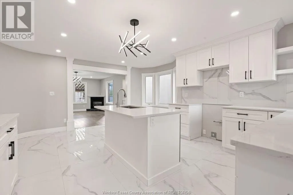 275 RUSSELL WOODS DRIVE