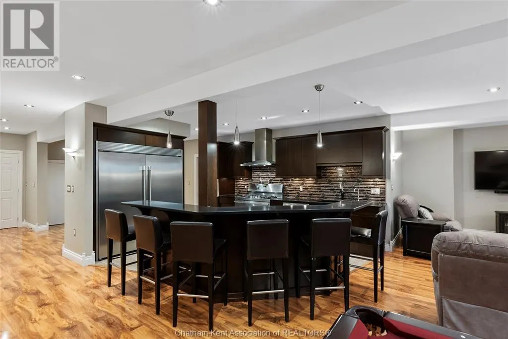 22334 CHARING CROSS ROAD