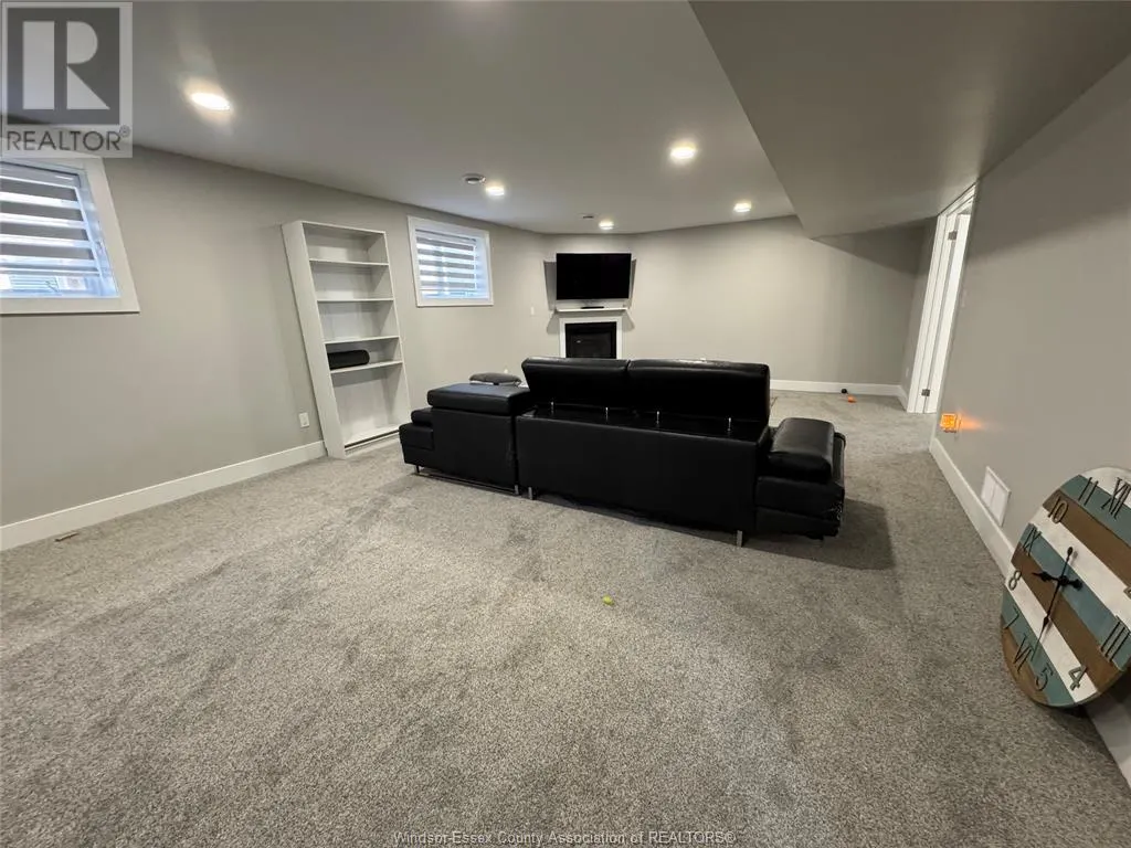 770 KEIL DRIVE South