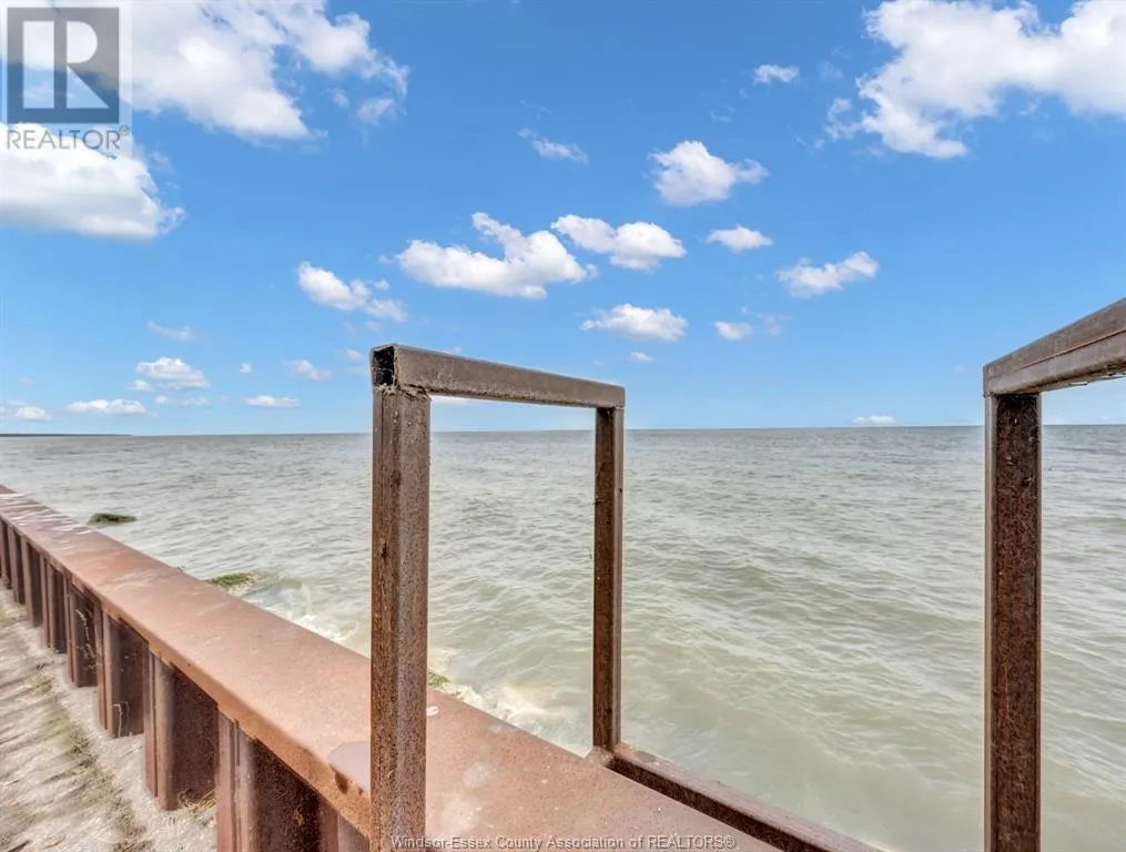 1006 POINT PELEE DRIVE