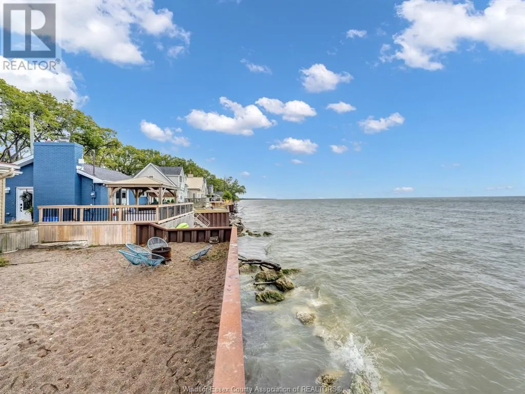 1006 POINT PELEE DRIVE