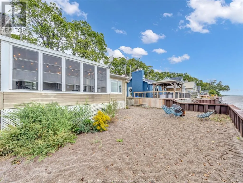 1006 POINT PELEE DRIVE