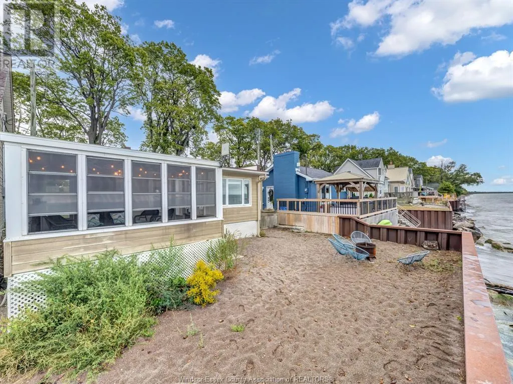 1006 POINT PELEE DRIVE