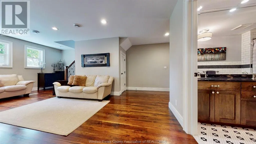333 CRYSTAL BAY DRIVE