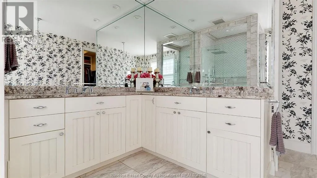 333 CRYSTAL BAY DRIVE